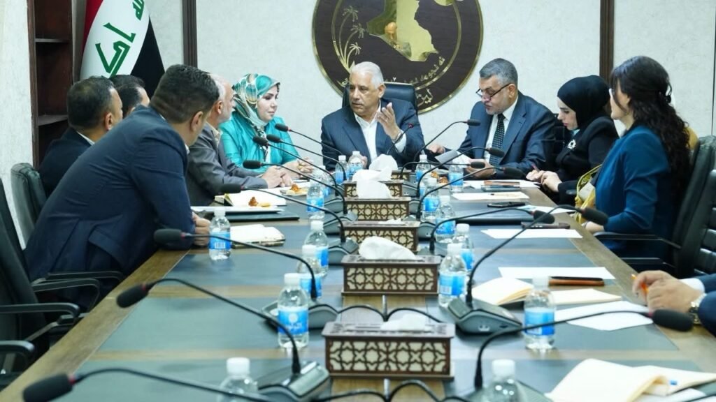 اجتماع لجنة الكهرباء والطاقة النيابية مع شركة توزيع كهرباء بغداد