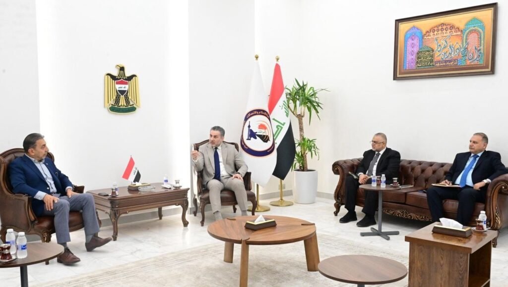 لقاء هيأة الإعلام والاتصالات لبحث البنية التحتية الوطنية للذكاء الاصطناعي