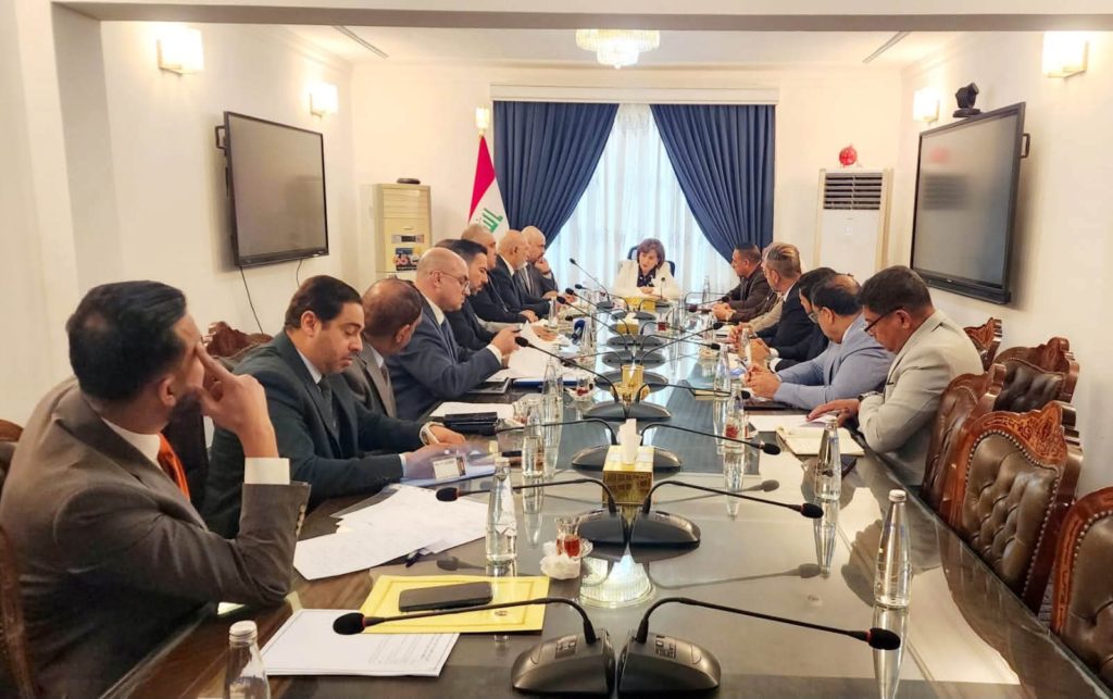اجتماع وزارة البيئة العراقية لإعلان حالة الطوارئ البيئية
