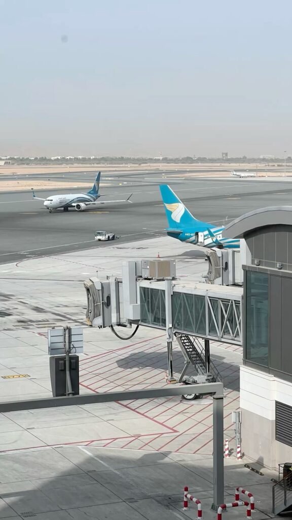 طائرات على مدرج مطار النجف الأشرف الدولي