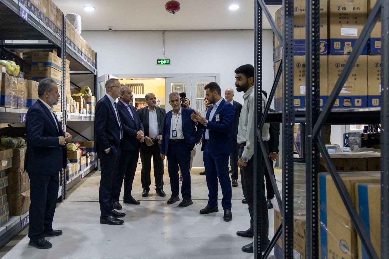 السفير الفنلندي آنتي بوتكونين والوفد المرافق له