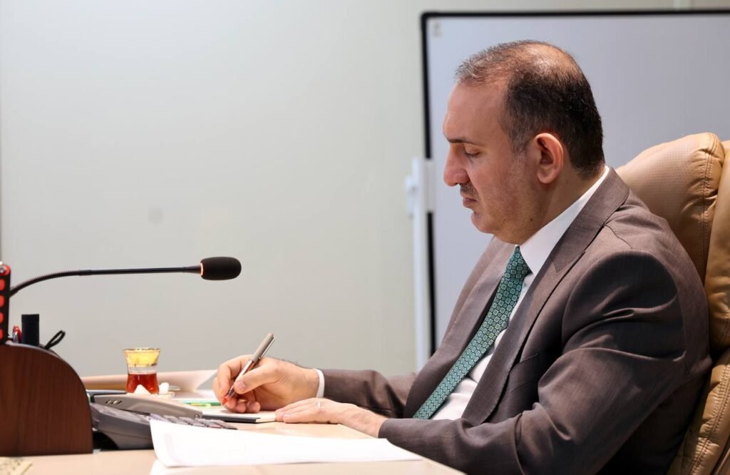 المشاركون في اجتماع صندوق دعم قوى الأمن الداخلي لمناقشة مشاريع مراكز الشرطة والمرور