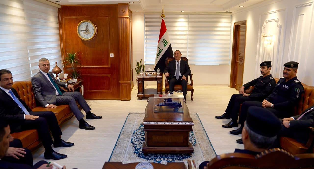 جانب من لقاء وزير الداخلية ياسر المالكي بكوادر الوزارة المتقدمة